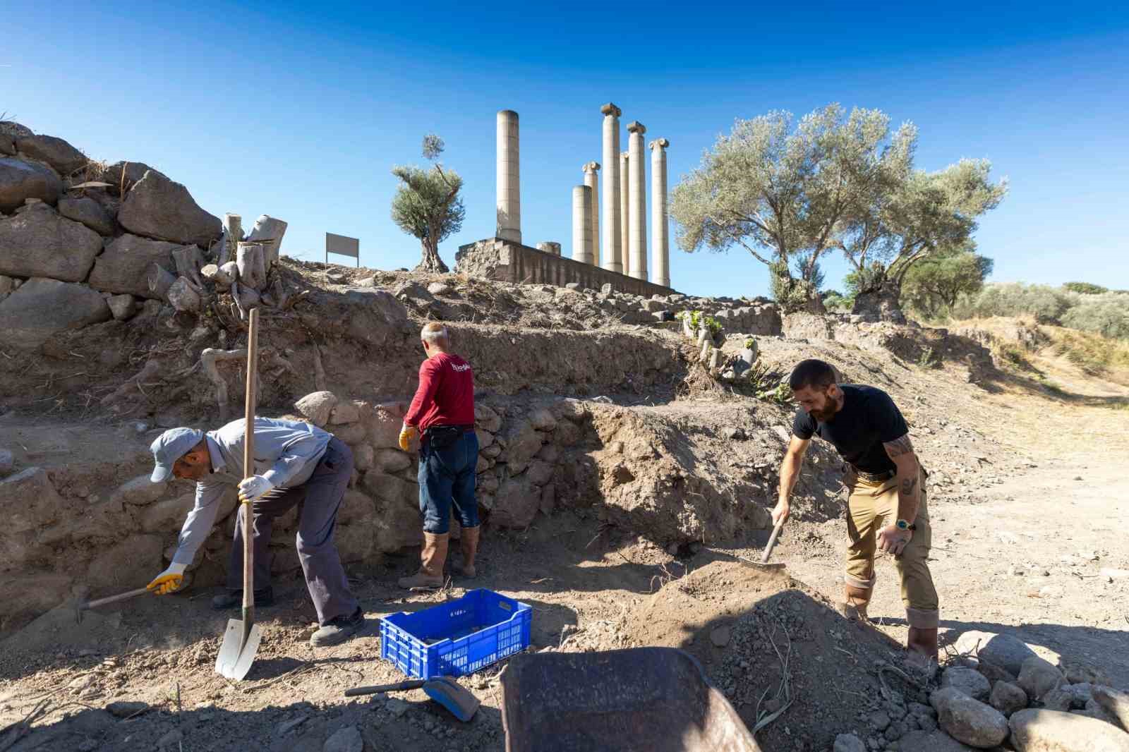 İzmir’in altında 5 bin yıllık tarih yatıyor