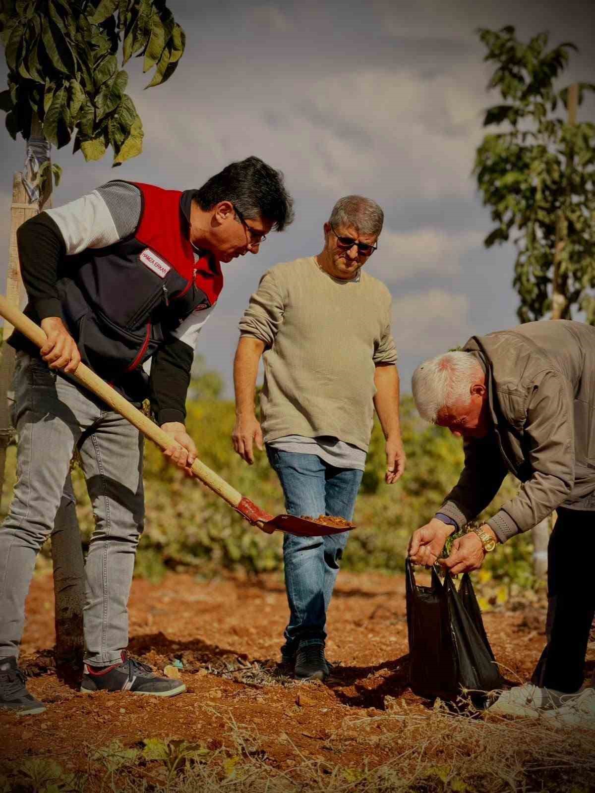 Bekilli’de üreticilere toprak analizi eğitimi verildi