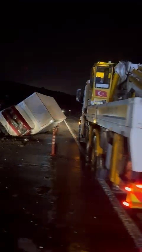 Bursa’da dört araç birbirine girdi: Trafik uzun süre aksadı