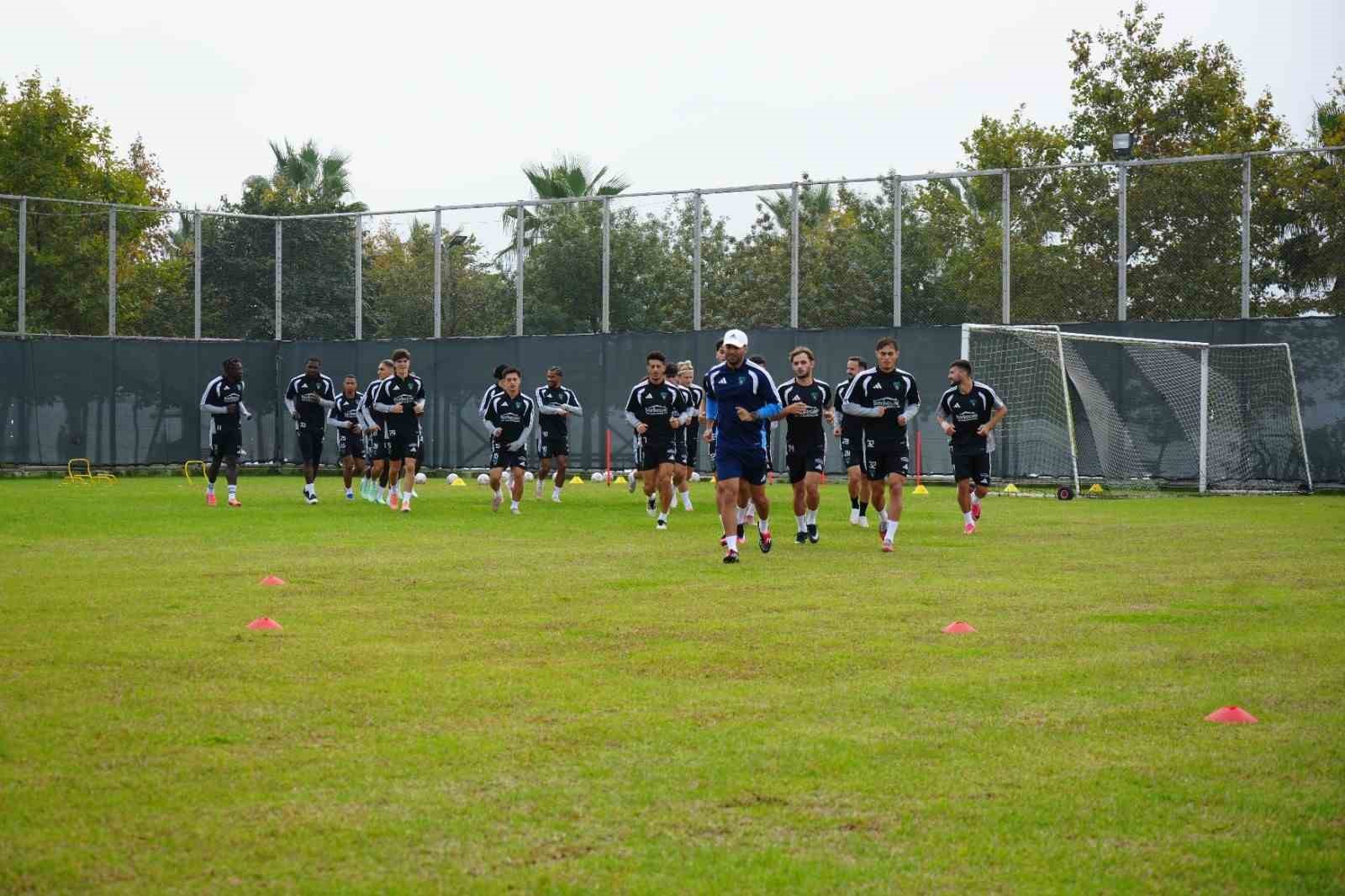 Selçuk İnan: "Beşiktaş karşılaşmasından çok iyi bir oyun ve mücadeleyle ayrıldık"