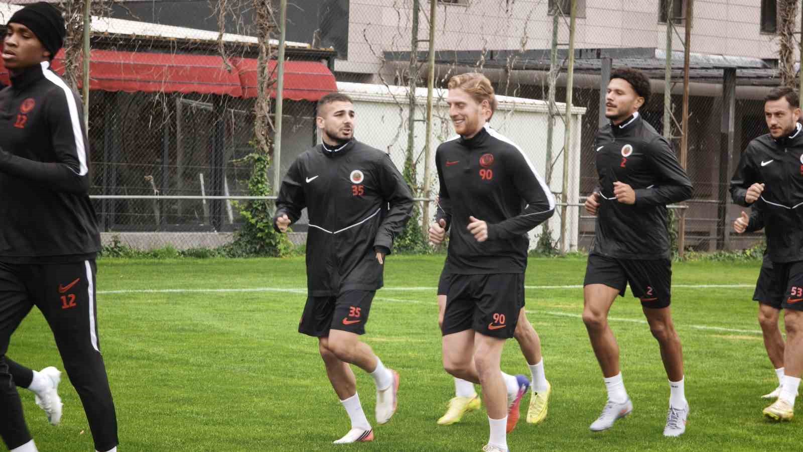 Bernd Storck: "Galatasaray’a karşı iyi bir maç çıkaracağımızı düşünüyorum"
