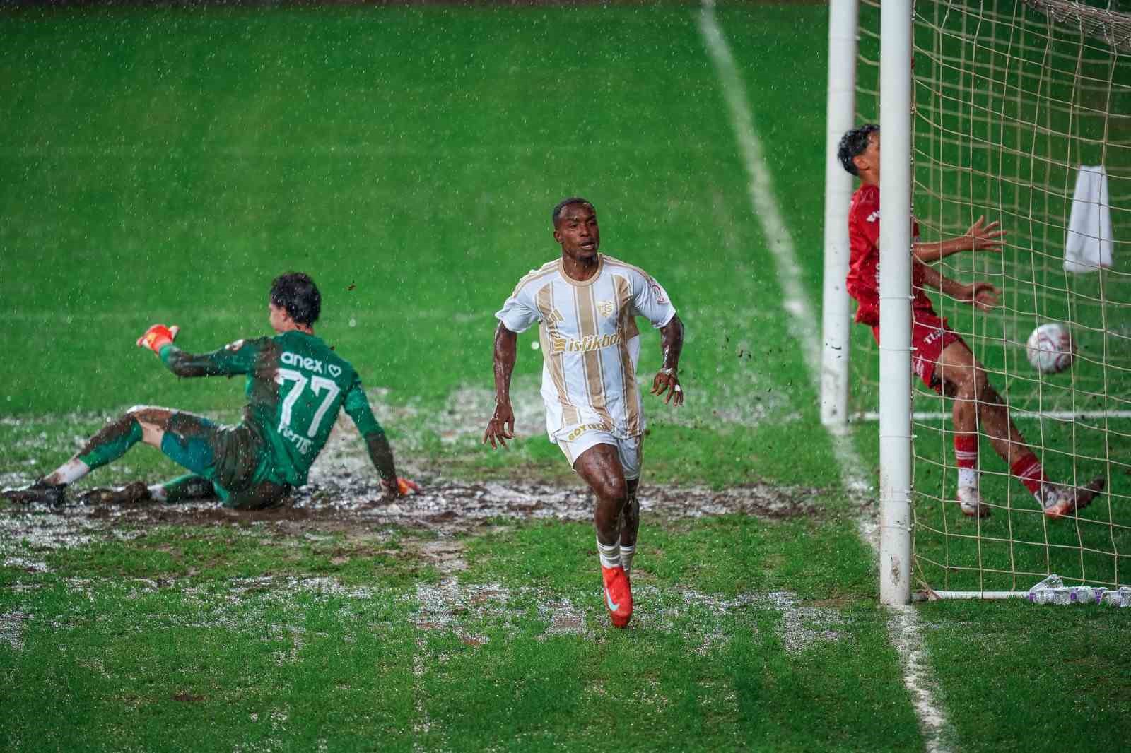Daniel Moreno durdurulamıyor