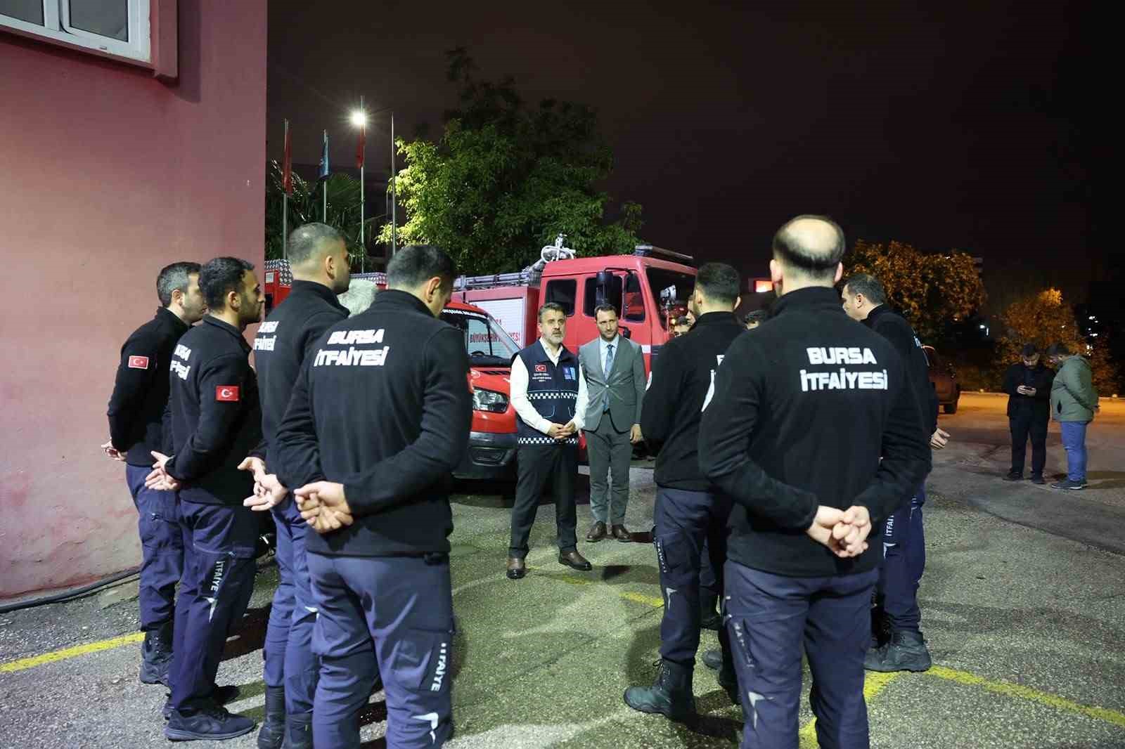 Büyükşehir’de yağmur teyakkuzu: bin 126 personel, 439 araç görev başında