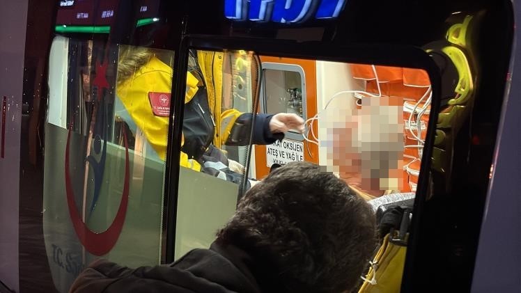 Alkollü şekilde ocağa makarna koyup uyuyakaldı, kendisini yangından kurtaran ekiplere "Borcum ne kadar?" diye sordu