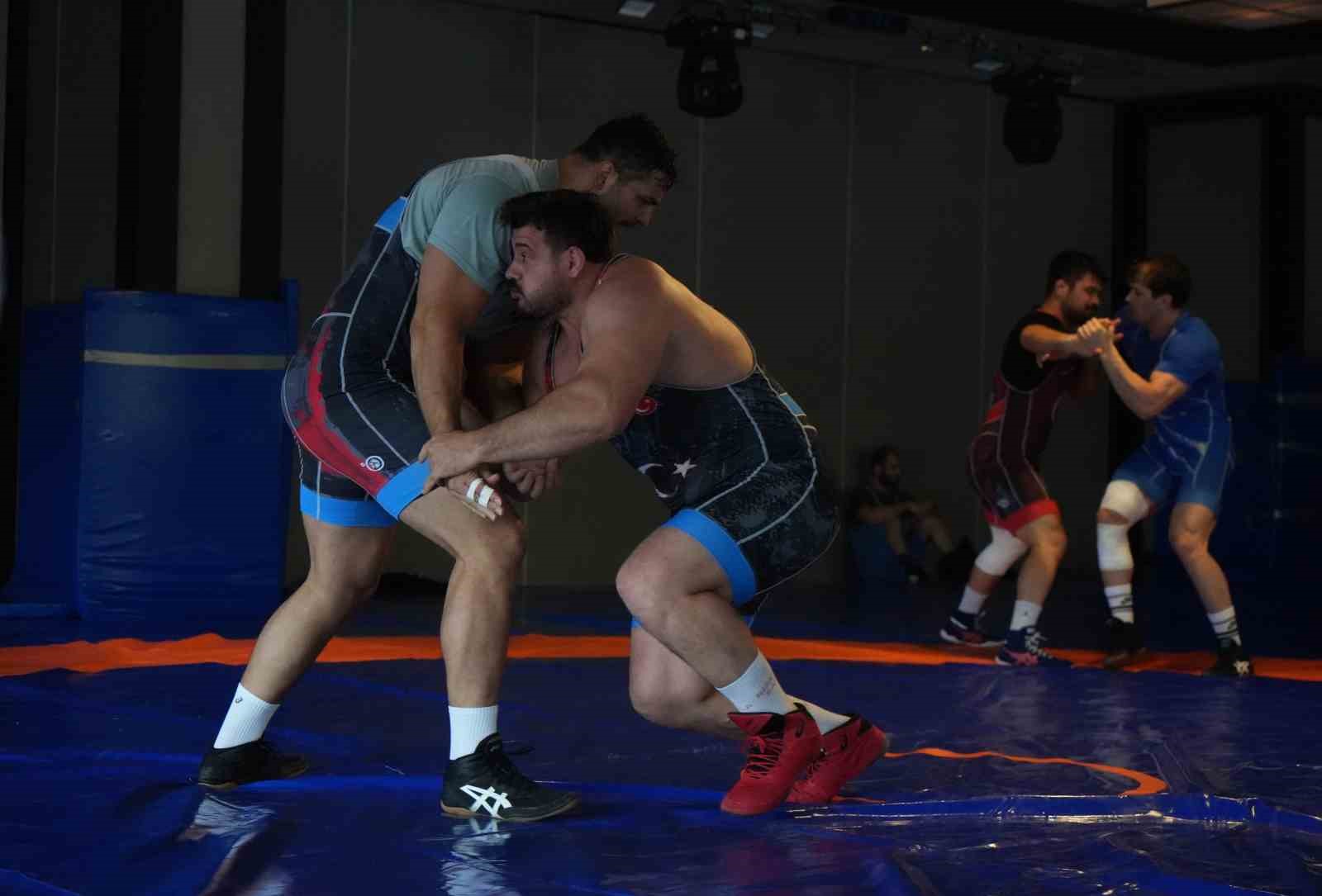 Rıza Kayaalp: "Devletimize vefa borcumuz var"