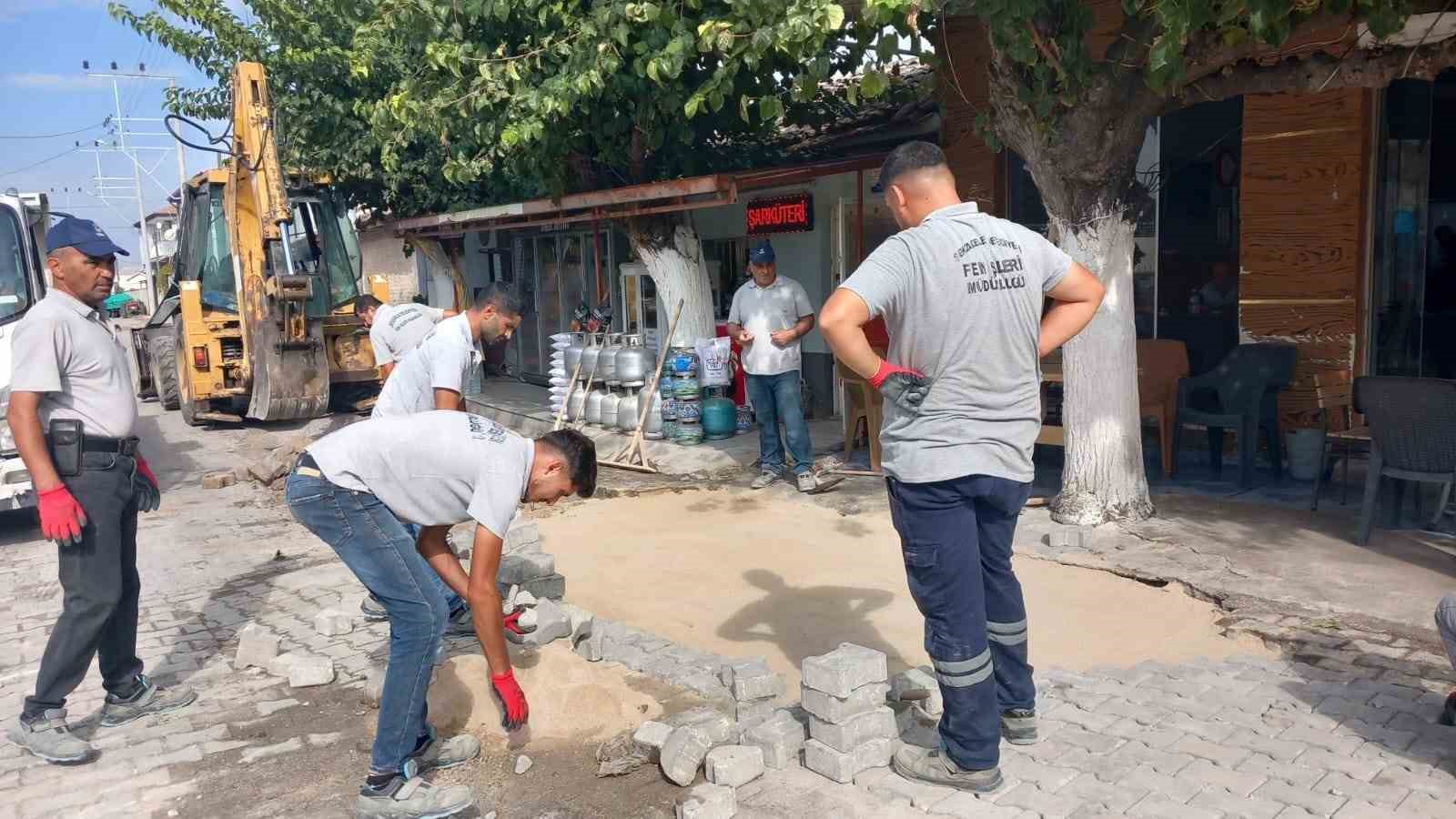 Altyapı çalışmaları sonrası tahrip olan yol ve kaldırımlar yenileniyor
