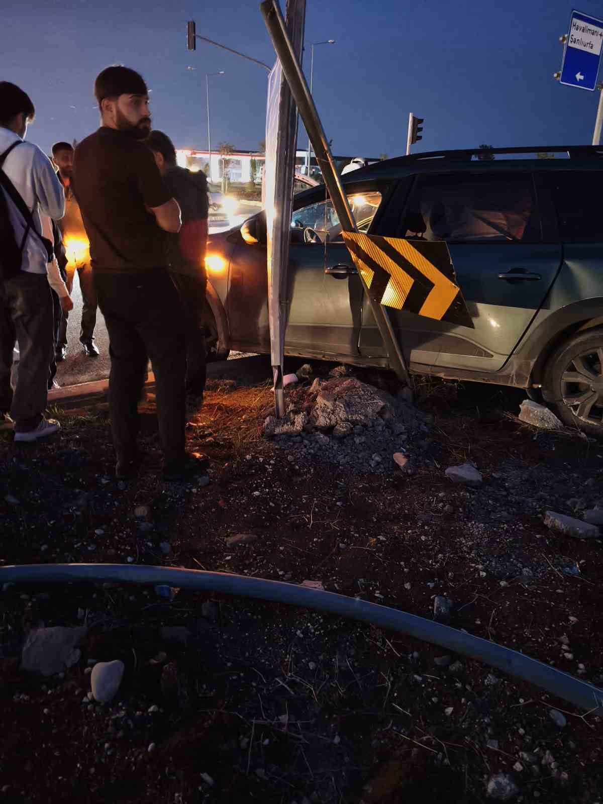 Diyarbakır’da otomobiller çarpıştı: 2 yaralı