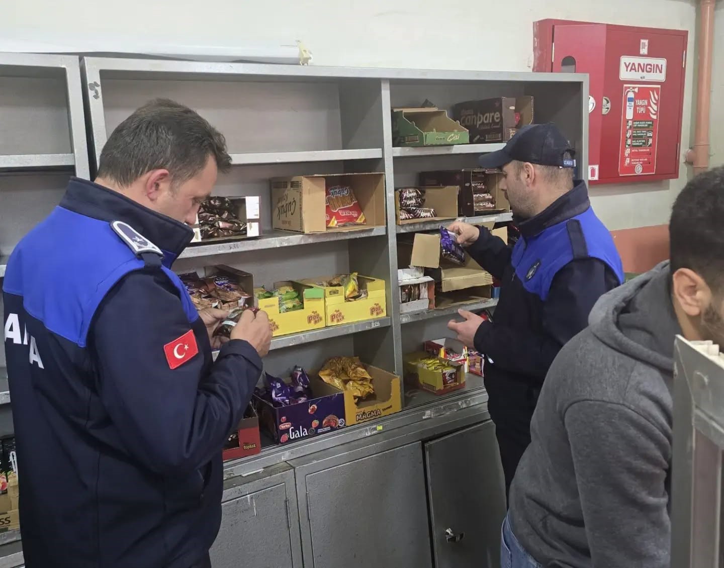 Bayburt’ta okul kantinlerine zabıta denetimi