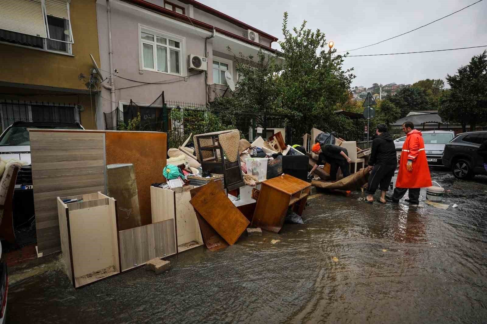 Beykoz’da rekor yağış: Bin 879 talebin tamamına ulaşıldı