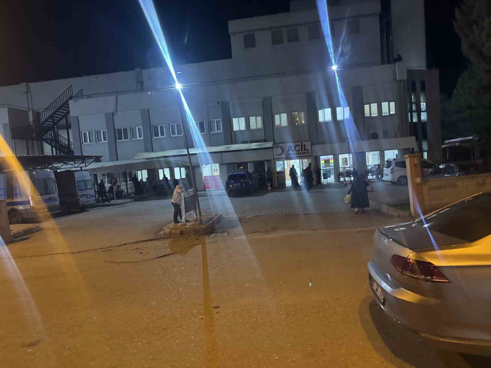 Siirt’te gıda zehirlenmesi şüphesiyle 25 kişi hastaneye kaldırıldı