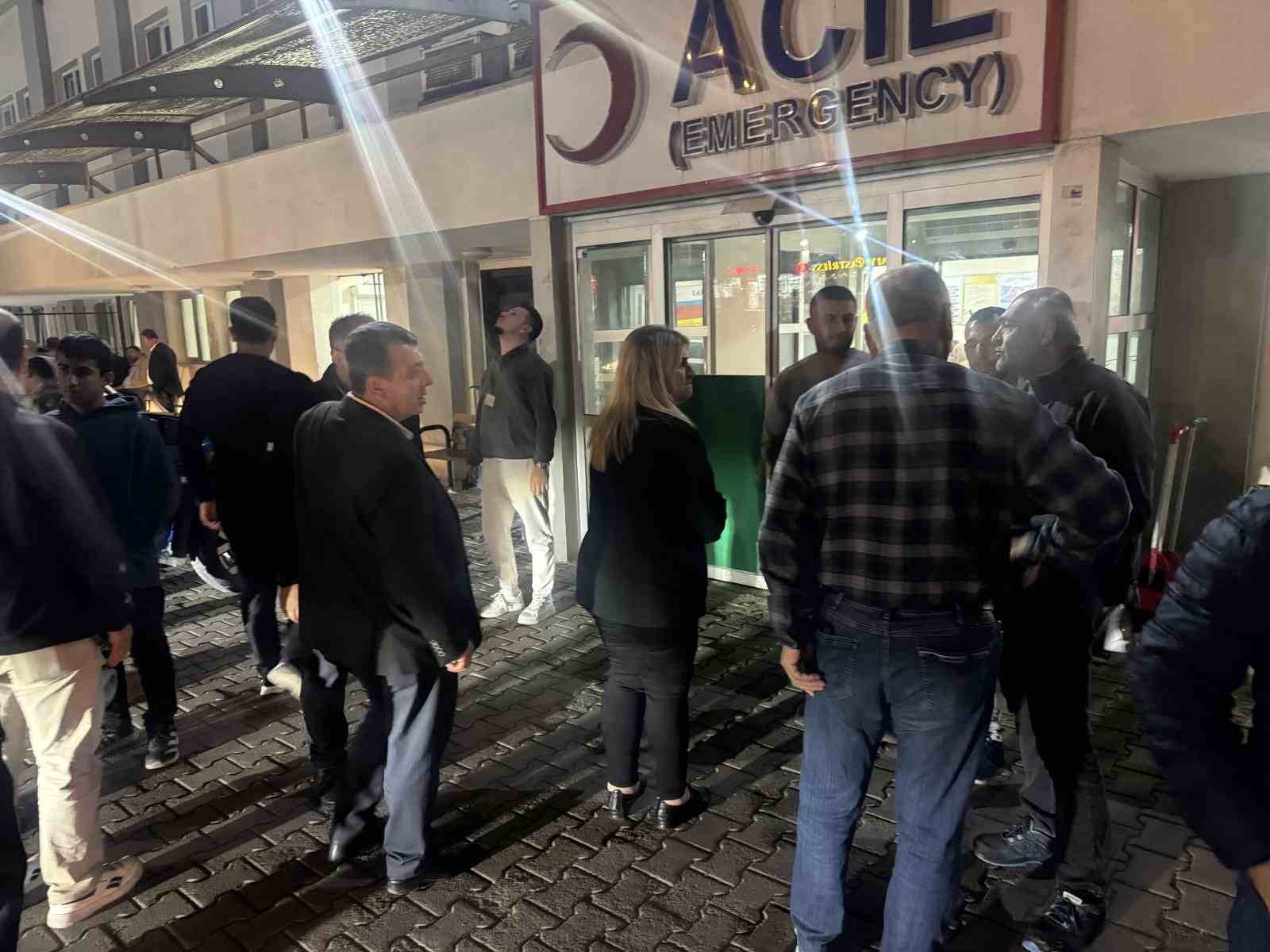 Siirt’te gıda zehirlenmesi şüphesiyle 25 kişi hastaneye kaldırıldı
