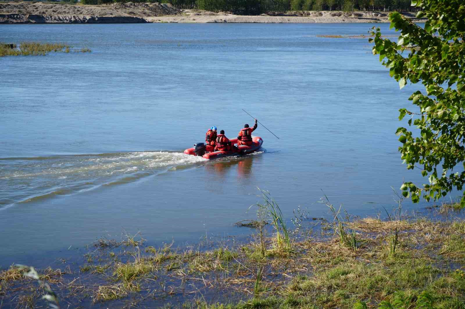 Meriç Nehri’nde kayıp 2 çocuk aranırken parçalanmış bir ceset bulundu