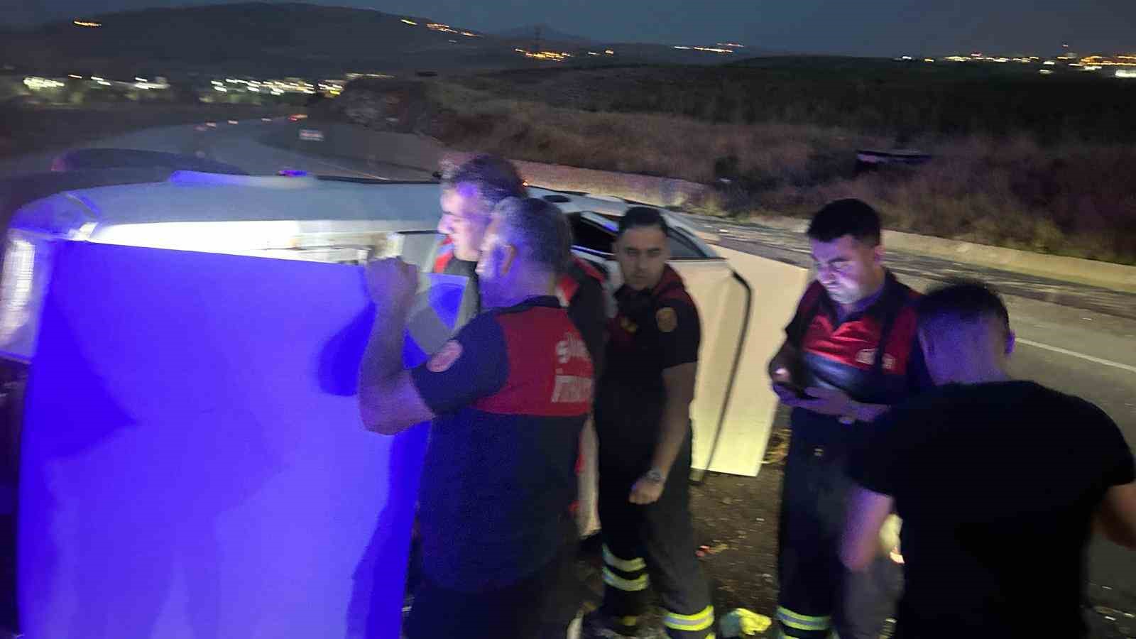 Siirt’te otomobil yan yattı: 2 yaralı