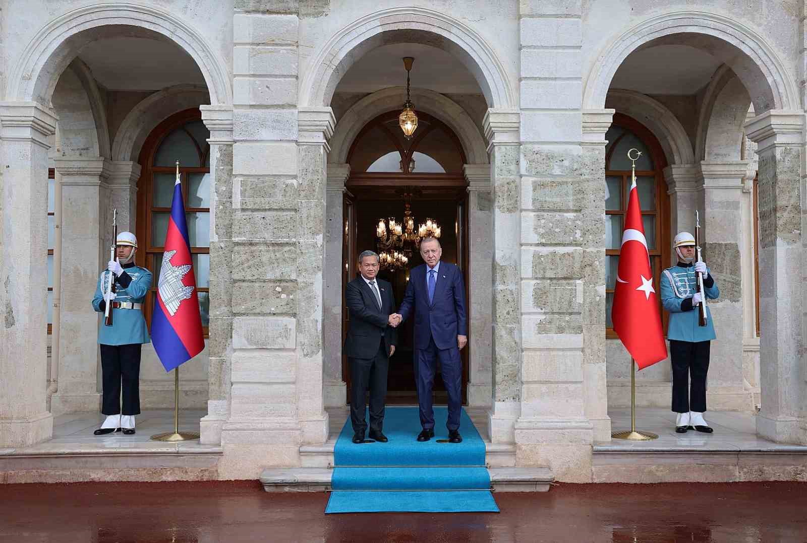 Bakan Bolat: "Türkiye ile Kamboçya arasındaki ticari iş birliğini geliştirmeyi hedefliyoruz"