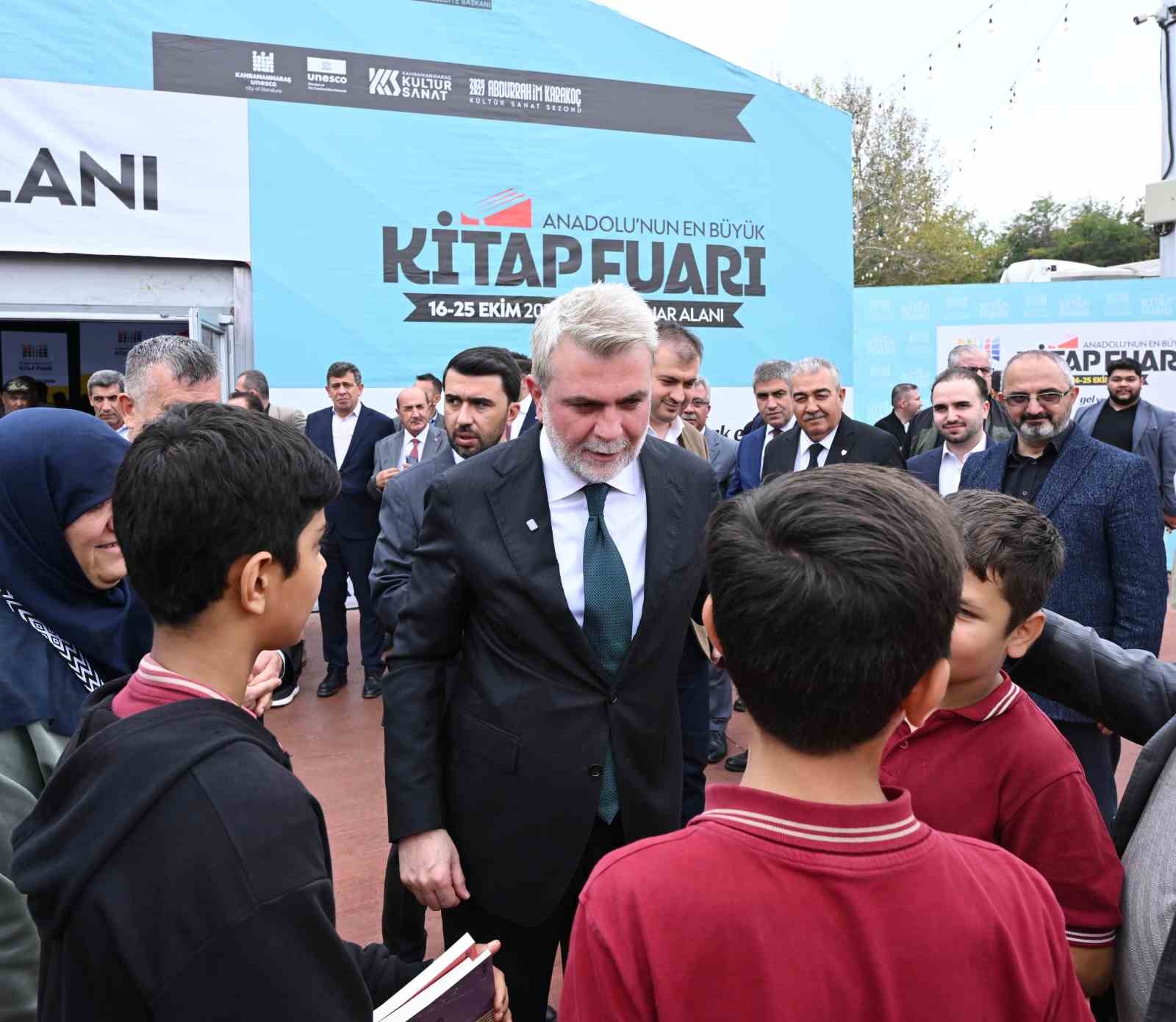Anadolu’nun en büyük kitap fuarı Kahramanmaraş’ta açıldı
