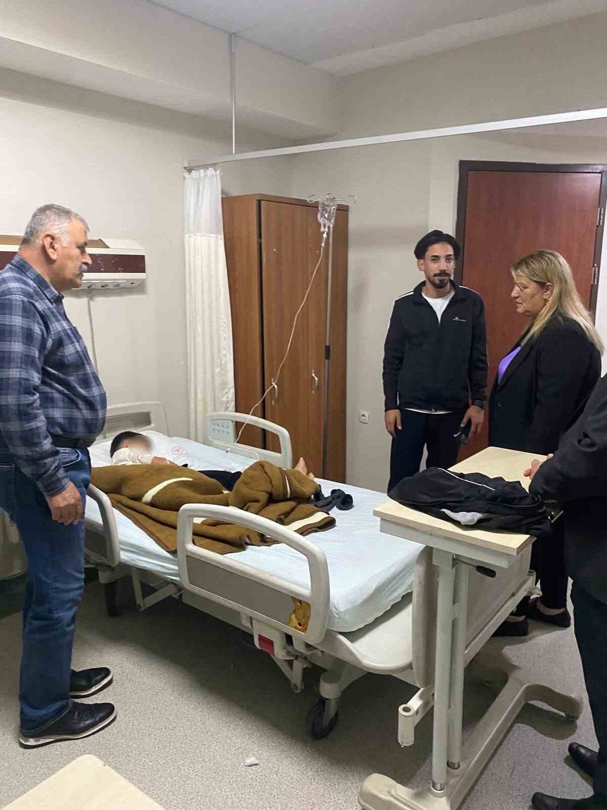 Siirt’te gıda zehirlenmesi şüphesiyle hastaneye kaldırılanların sayısı 40’a yükseldi