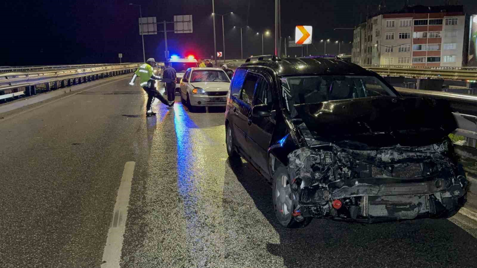 Düğüne giden otomobil kaza yaptı: 1 yaralı