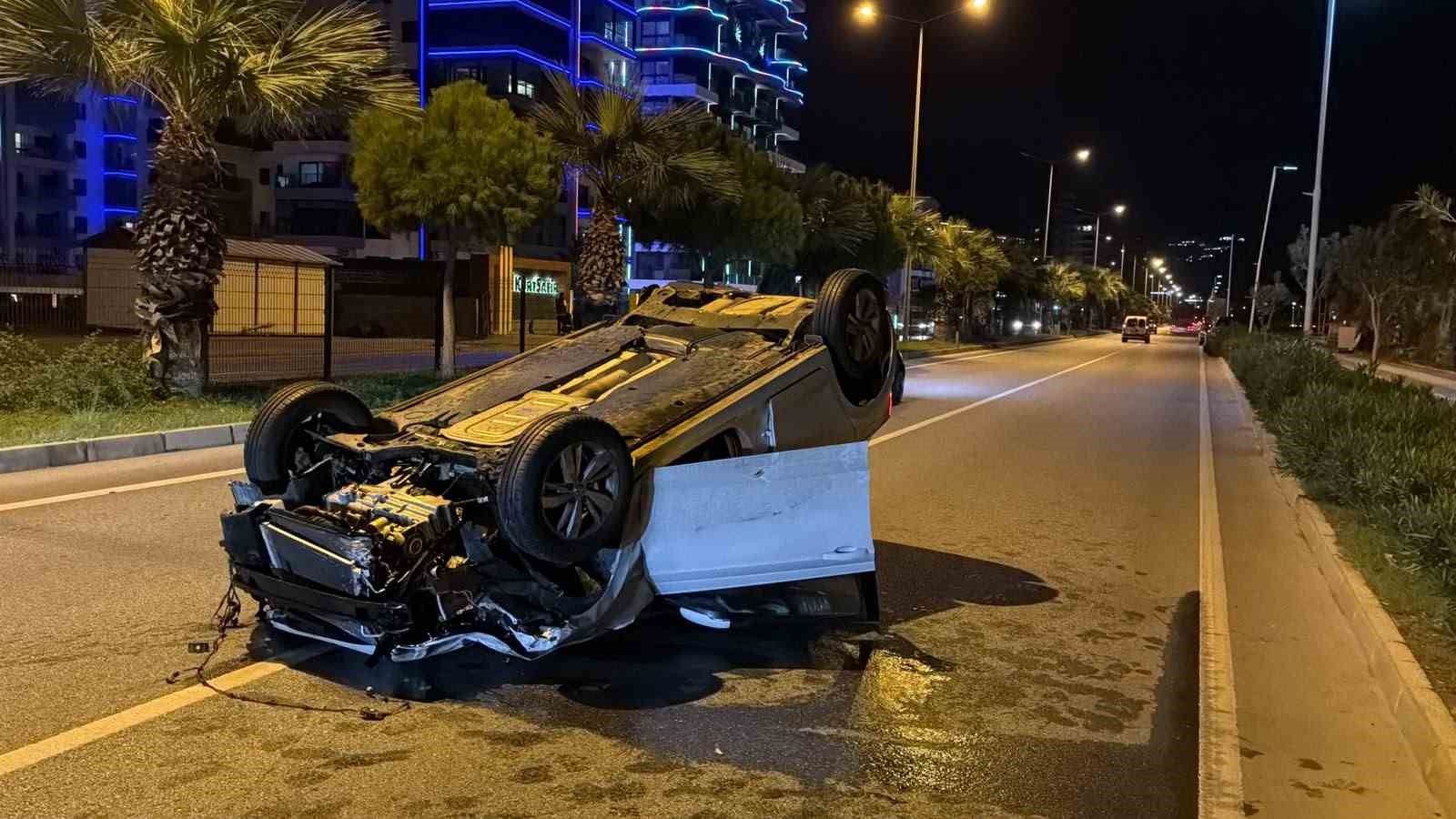 Alanya’da otomobil takla attı: 2 yaralı