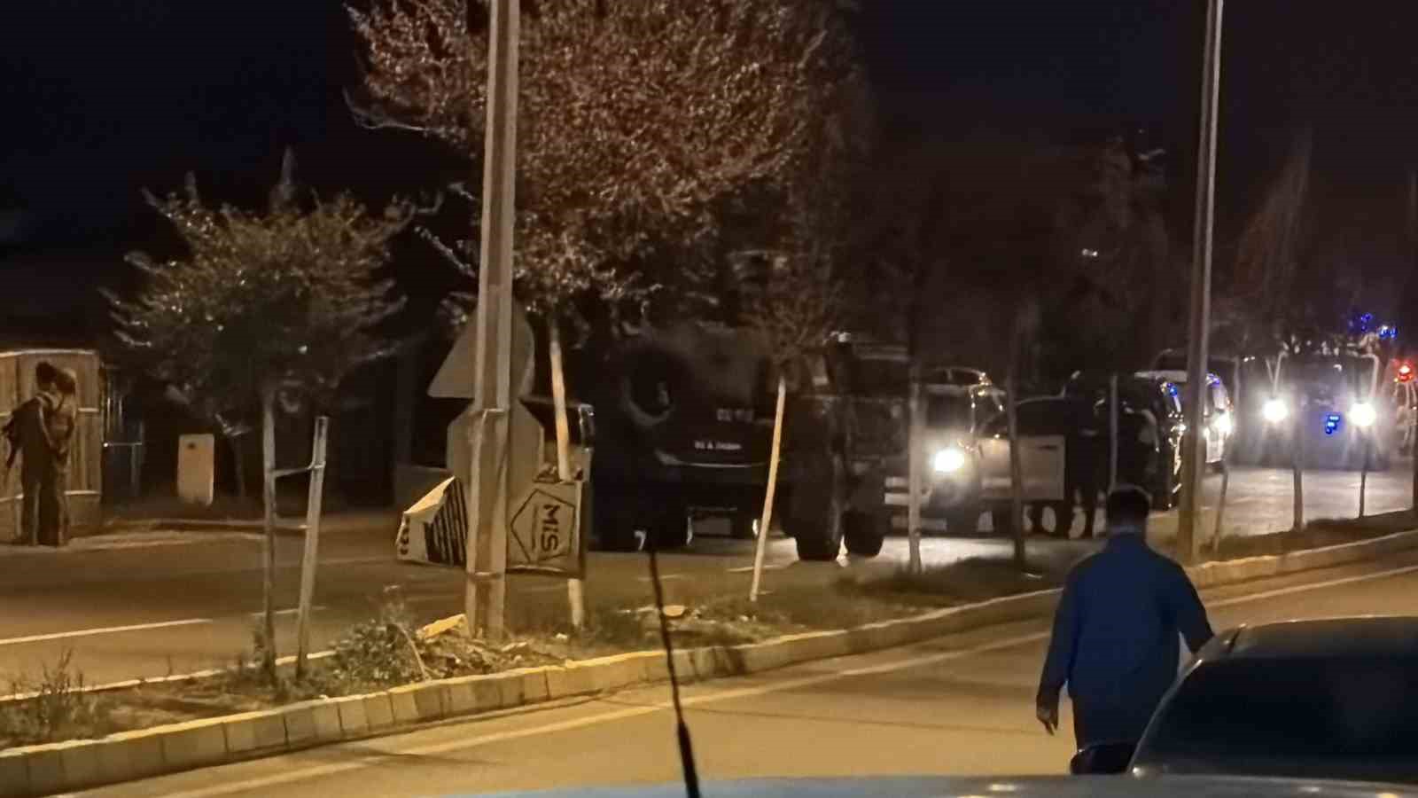 Yüksek sesli müzik tartışması silahlı çatışmaya dönüştü: 5 yaralı
