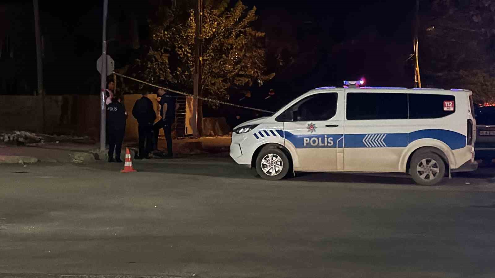 Yüksek sesli müzik tartışması silahlı çatışmaya dönüştü: 5 yaralı