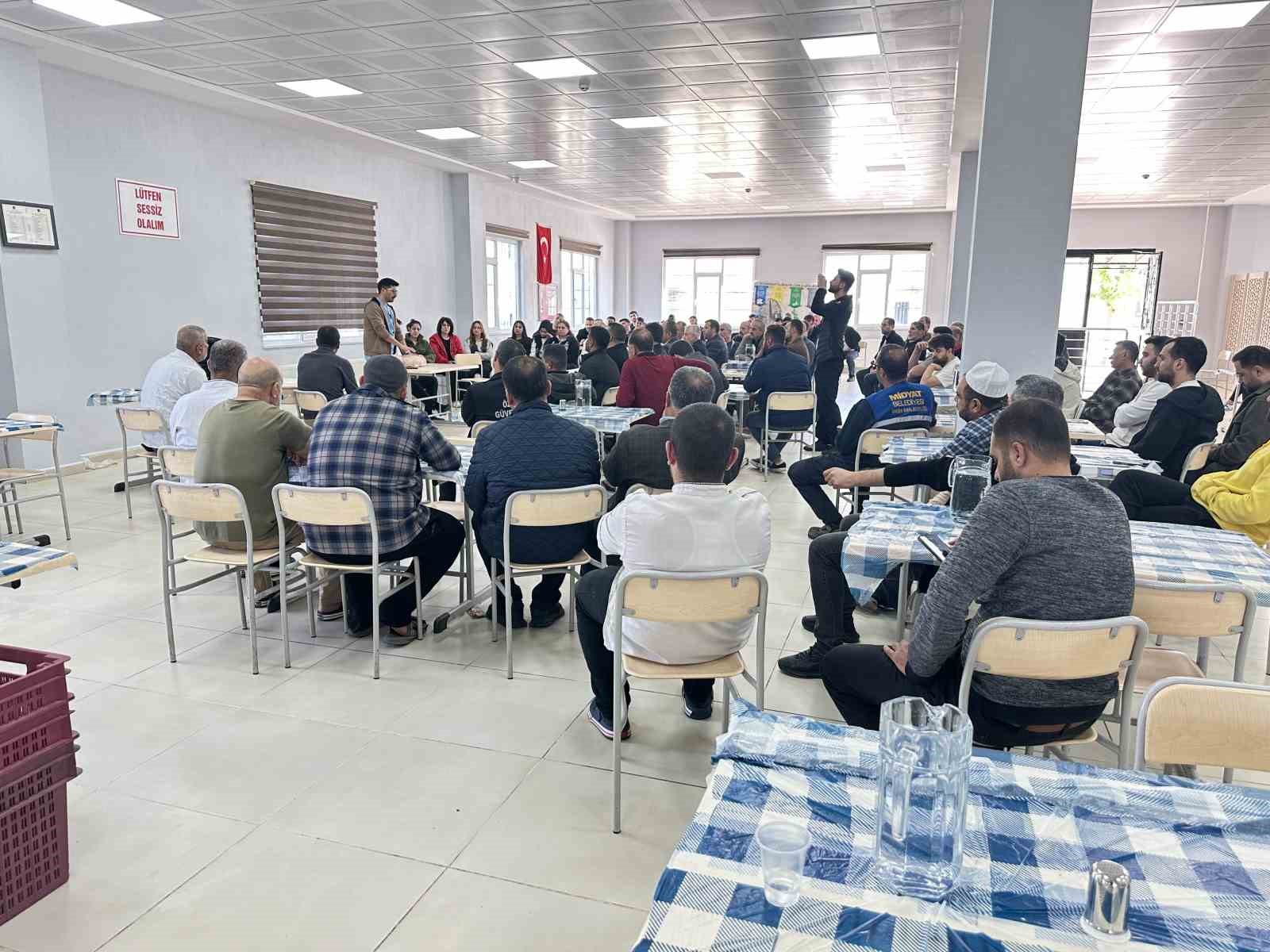 Mardin’de hayat kurtaran "Heimlich" manevrası anlatıldı