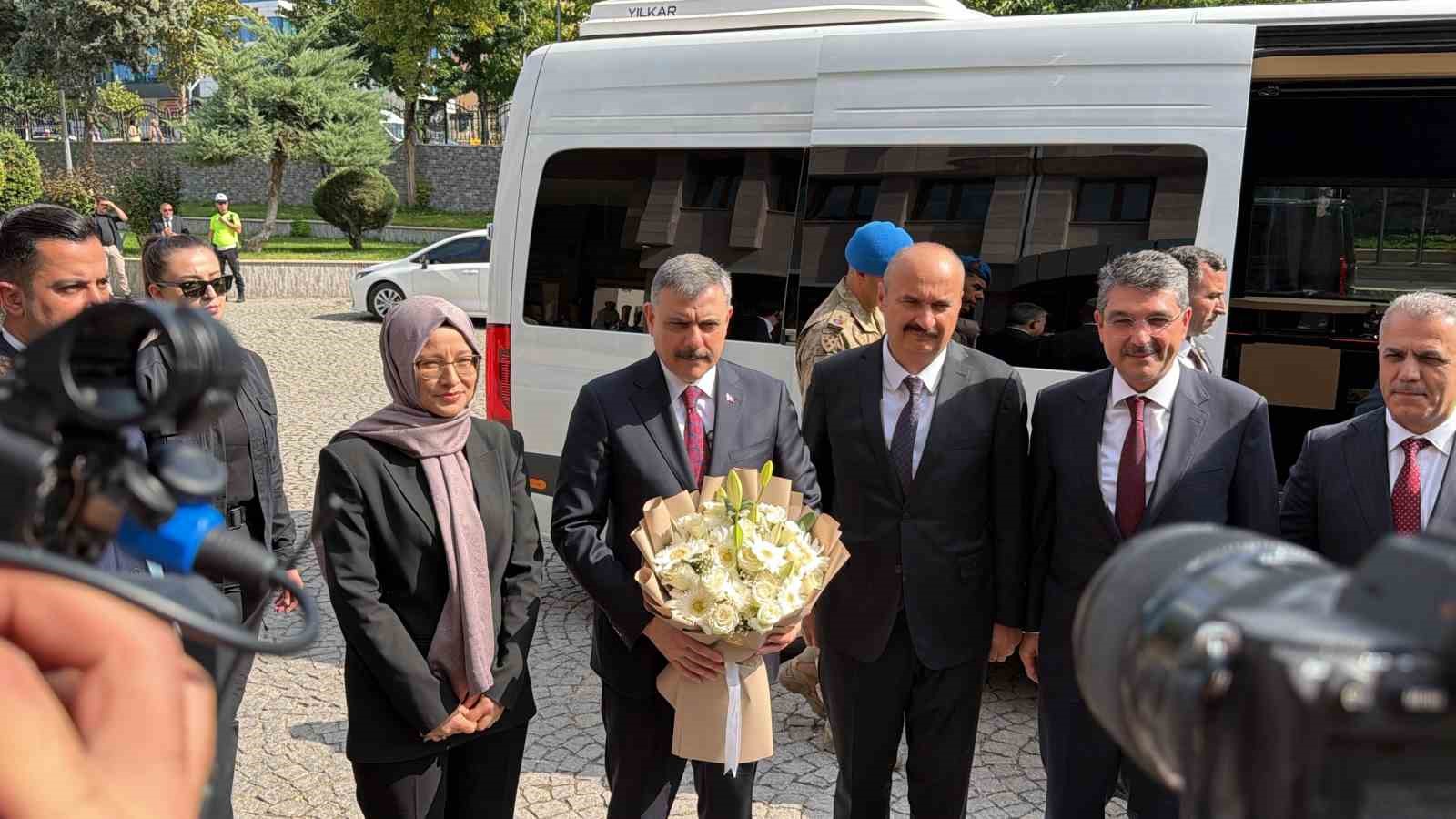 İçişleri Bakanı Çiftçi, Batman Valiliğini ziyaret etti