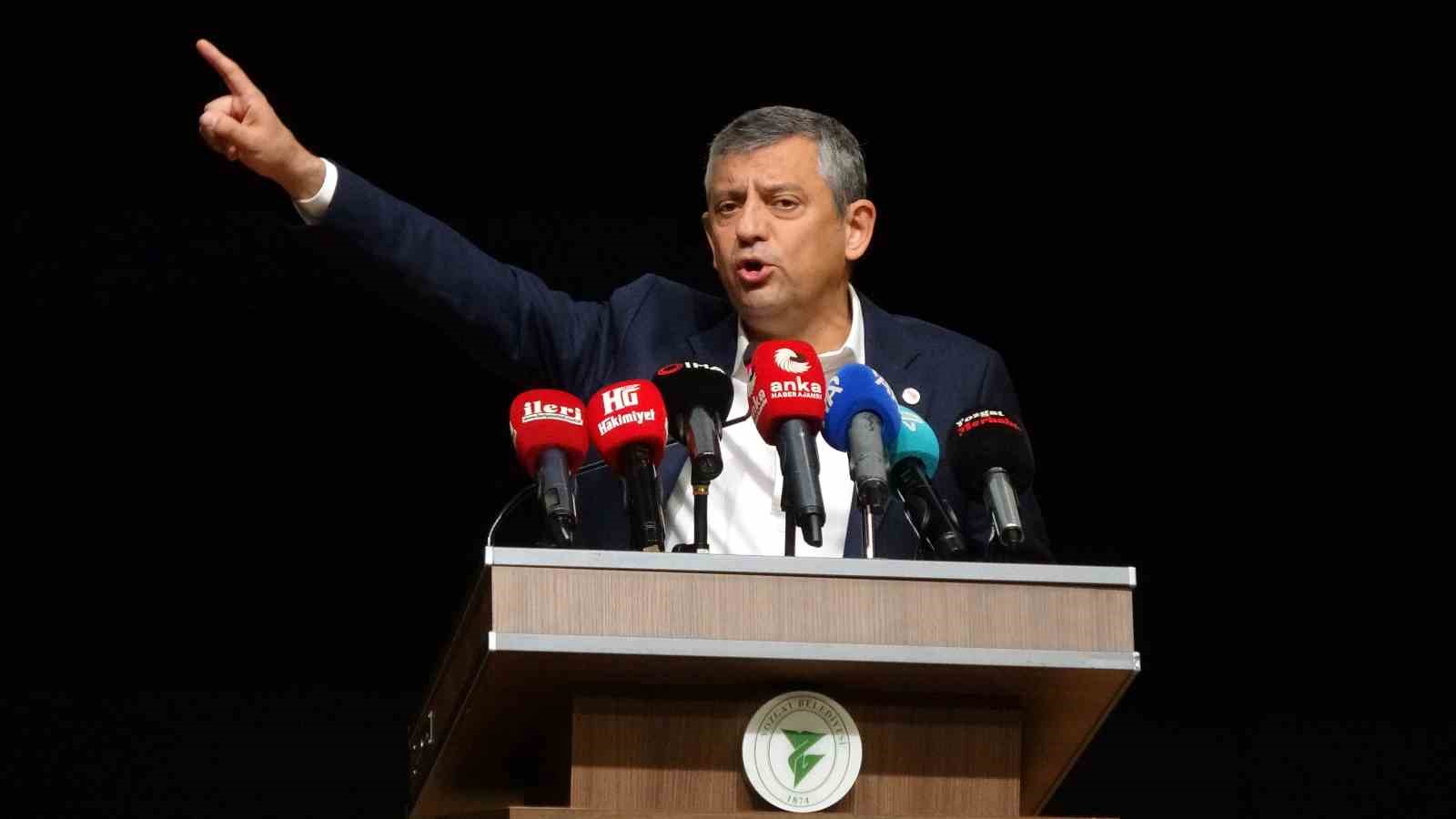 Özgür Özel, Yozgat’ta il başkanlığı toplantısına katıldı