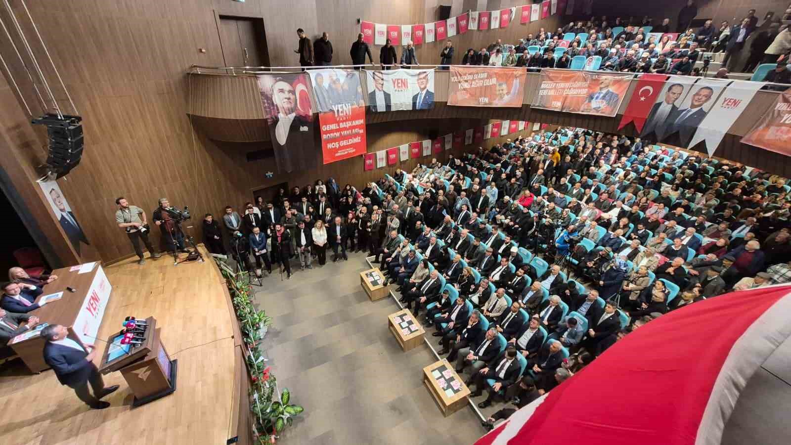 Özgür Özel, Yozgat’ta il başkanlığı toplantısına katıldı