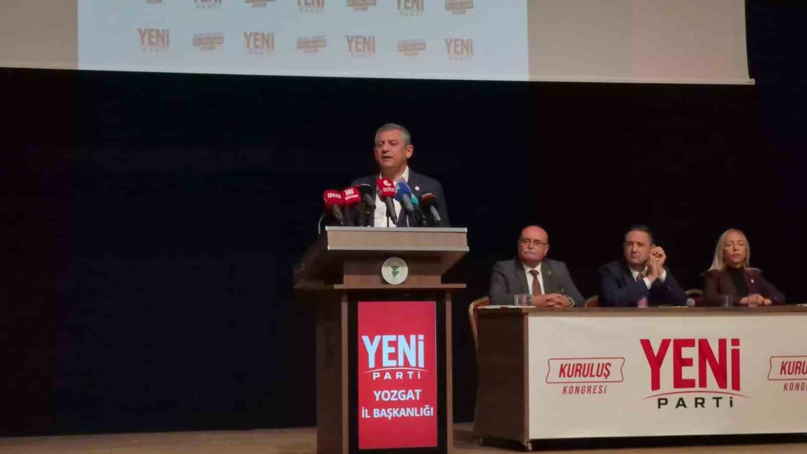 Özgür Özel, Yozgat’ta il başkanlığı toplantısına katıldı
