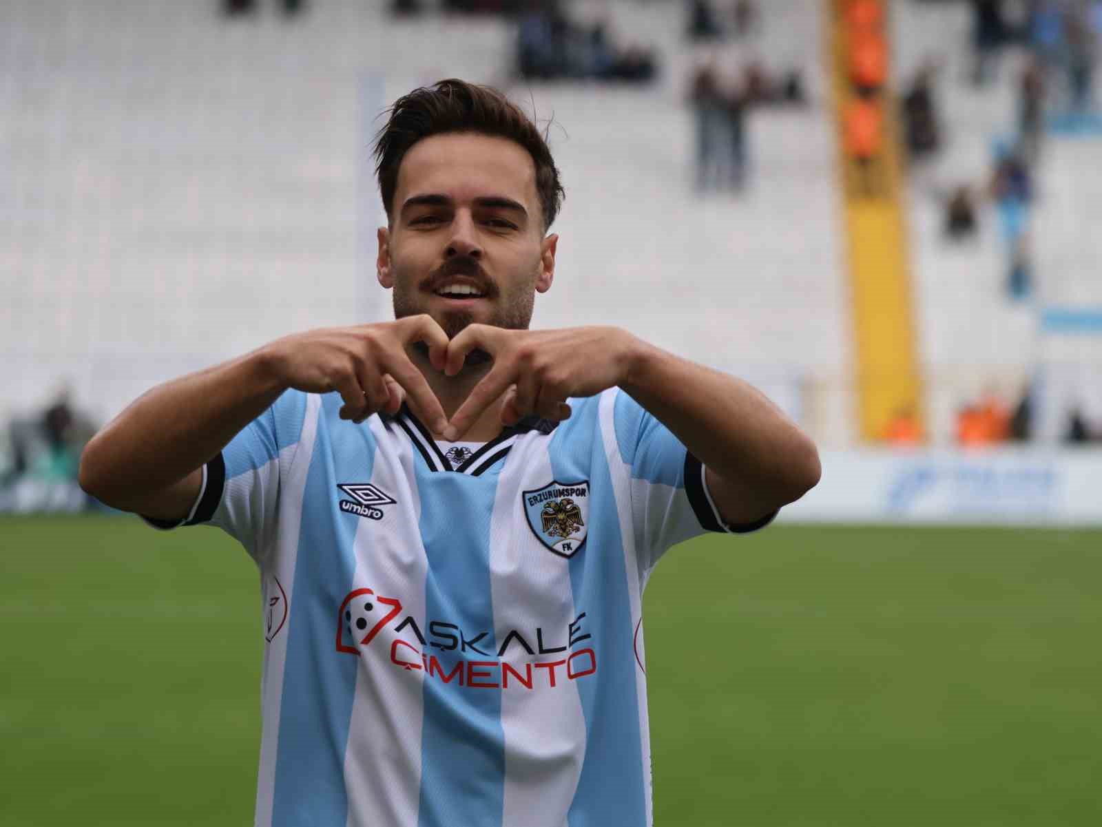 Trendyol Süper Lig: Erzurumspor FK: 1 - Eyüpspor: 0 (İlk yarı)