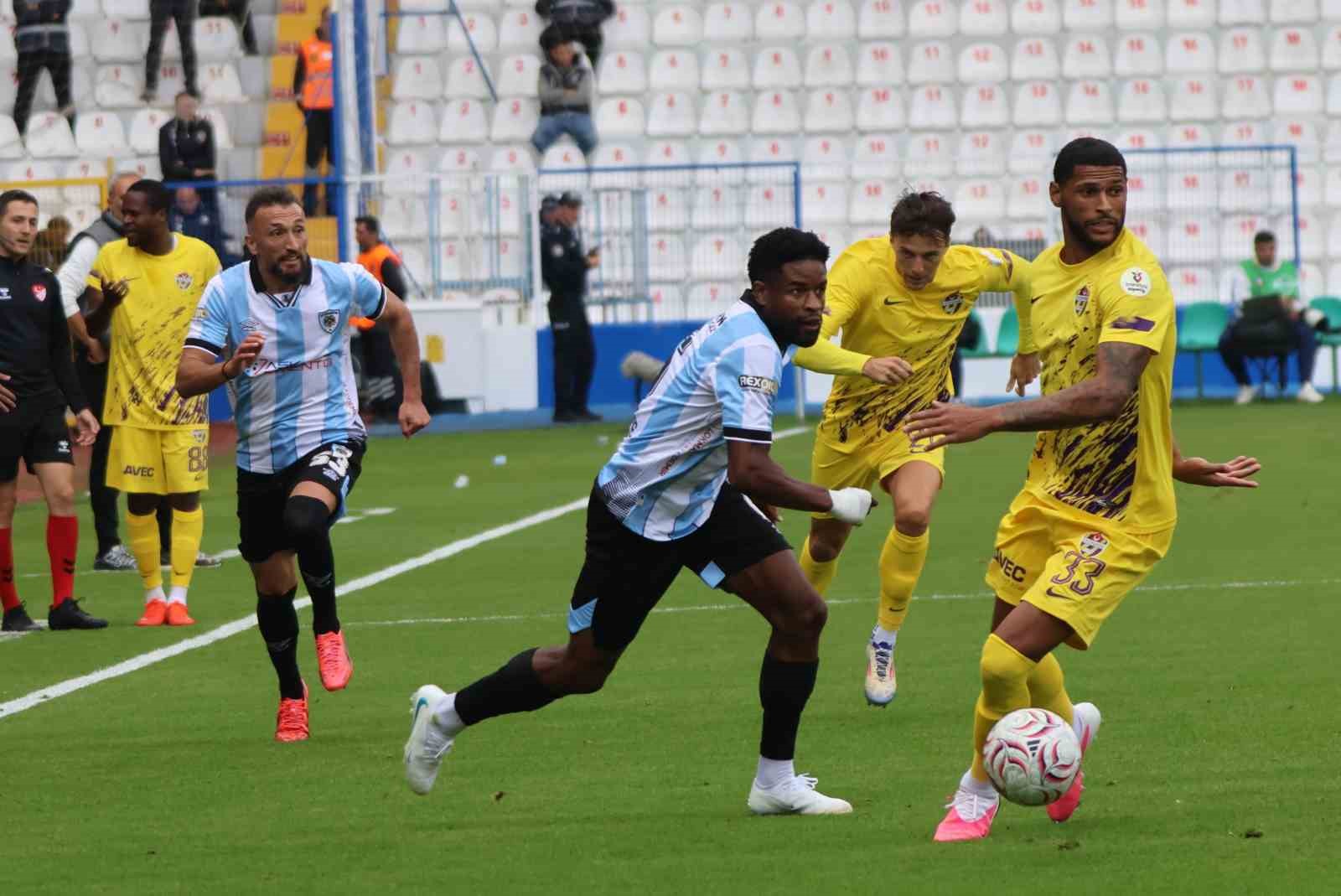 Trendyol Süper Lig: Erzurumspor FK: 1 - Eyüpspor: 0 (İlk yarı)