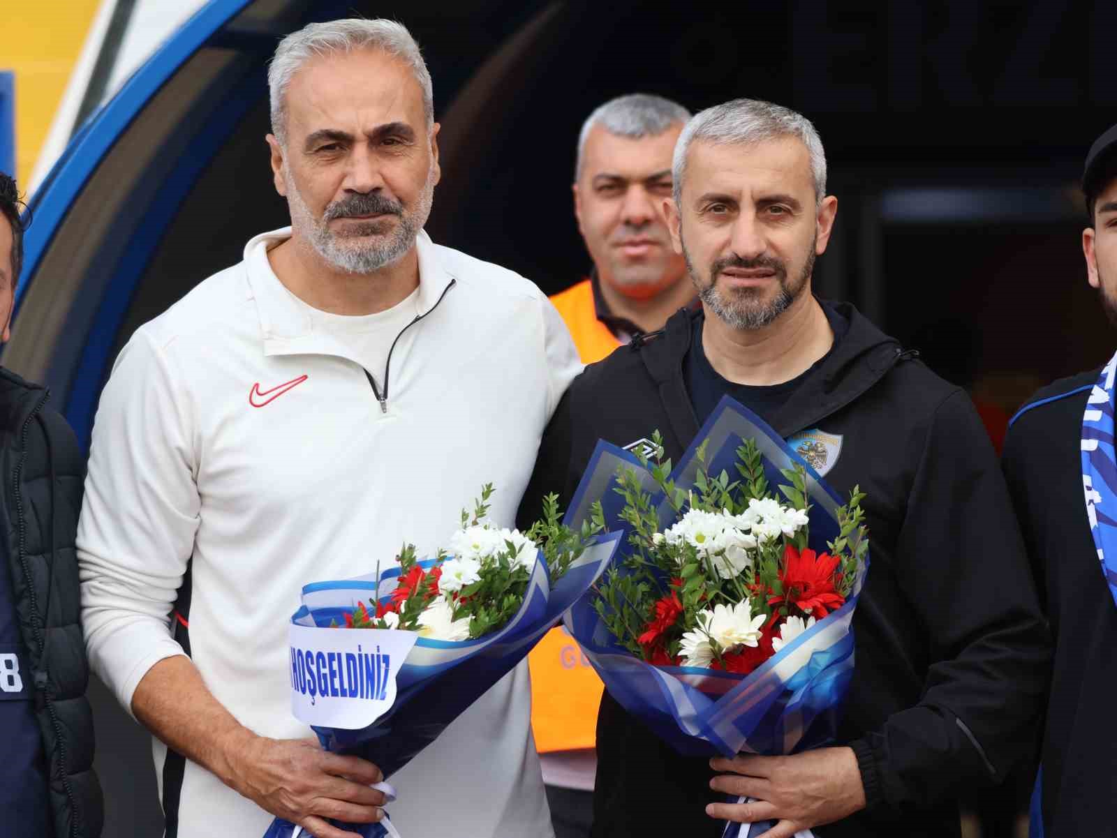 Trendyol Süper Lig: Erzurumspor FK: 1 - Eyüpspor: 0 (İlk yarı)