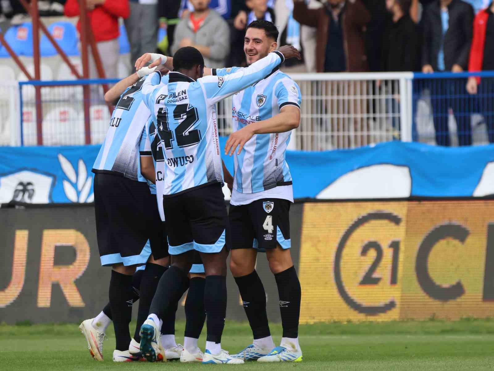 Trendyol Süper Lig: Erzurumspor FK: 1 - Eyüpspor: 0 (İlk yarı)
