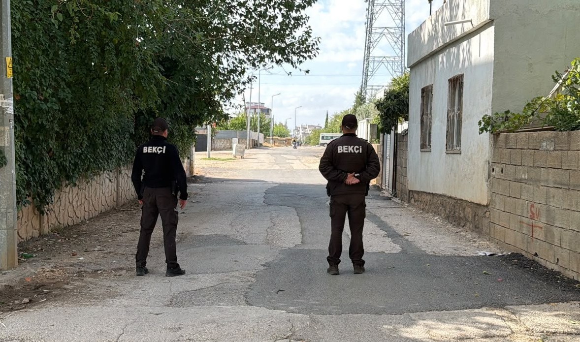Mahalle abluka altına alındı