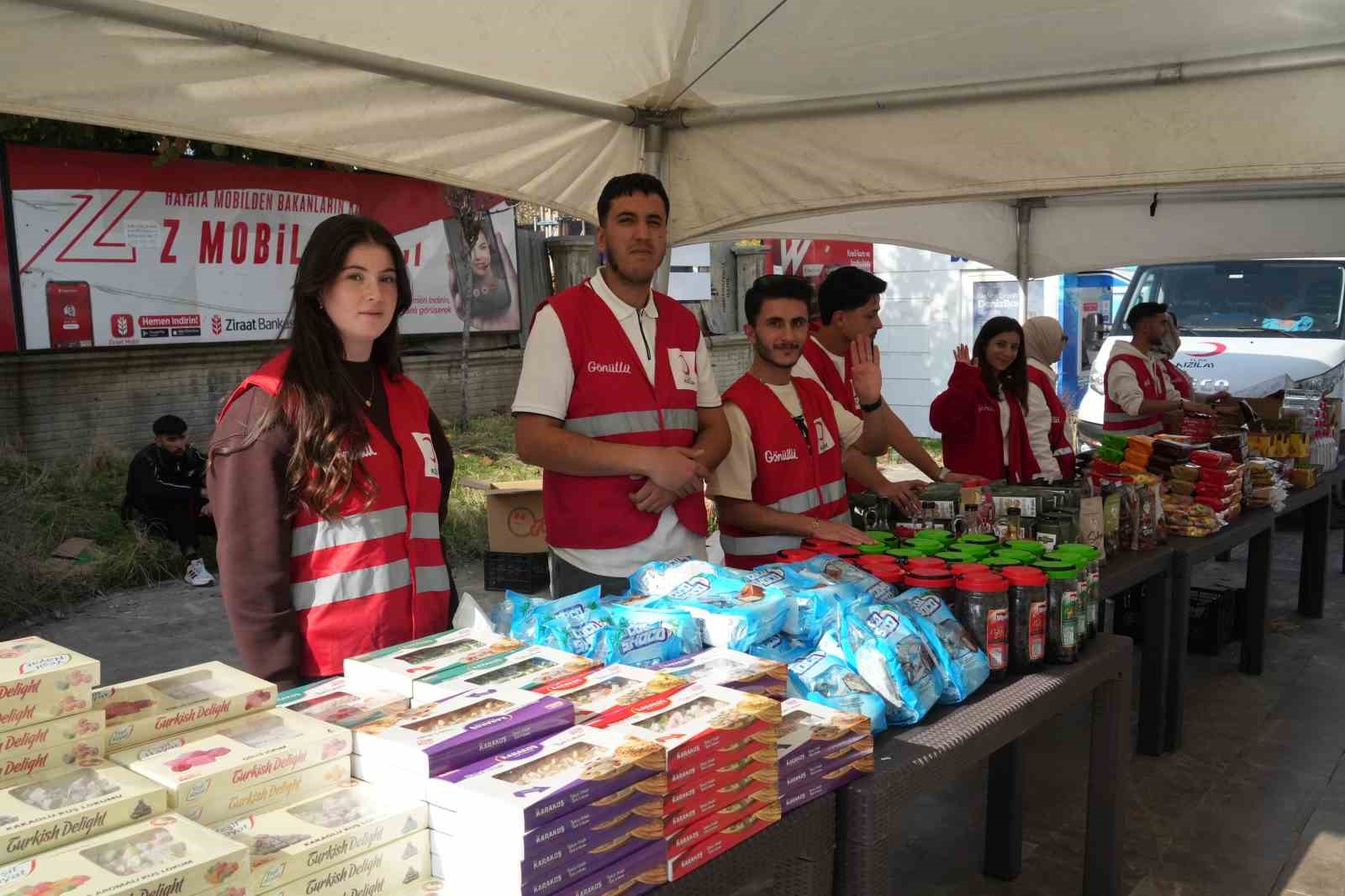 Muş’ta Türk Kızılay’dan iyilik çarşısı