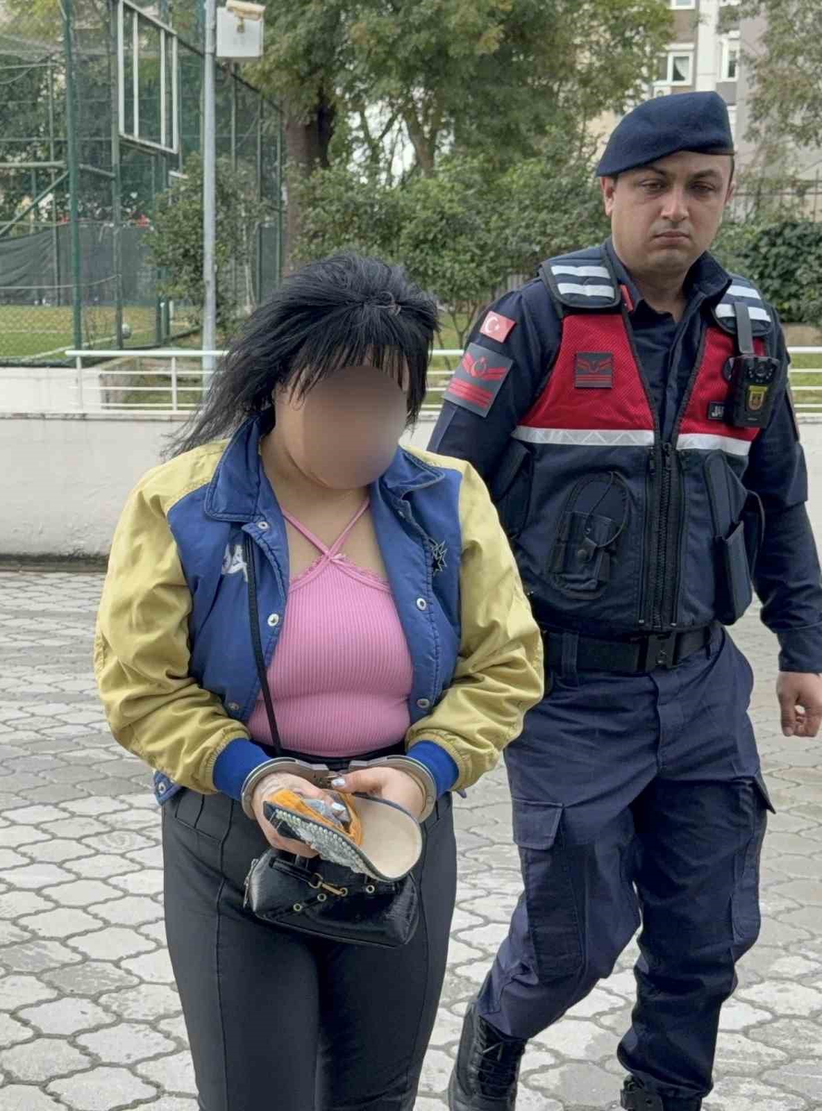 Samsun’da uyuşturucu ticaretinden 1’i kadın 2 kişi tutuklandı