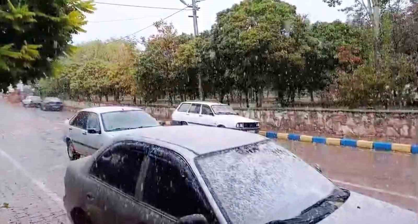 Hisarcık’ın Karbasan köyüne mevsimin ilk karı yağdı