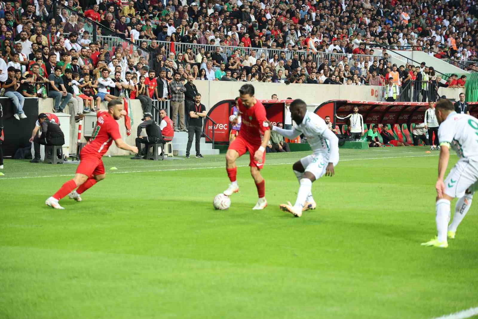 Trendyol Süper Lig: Amed Sportif Faaliyetler: 1 - Konyaspor: 0 (Maç sonucu)