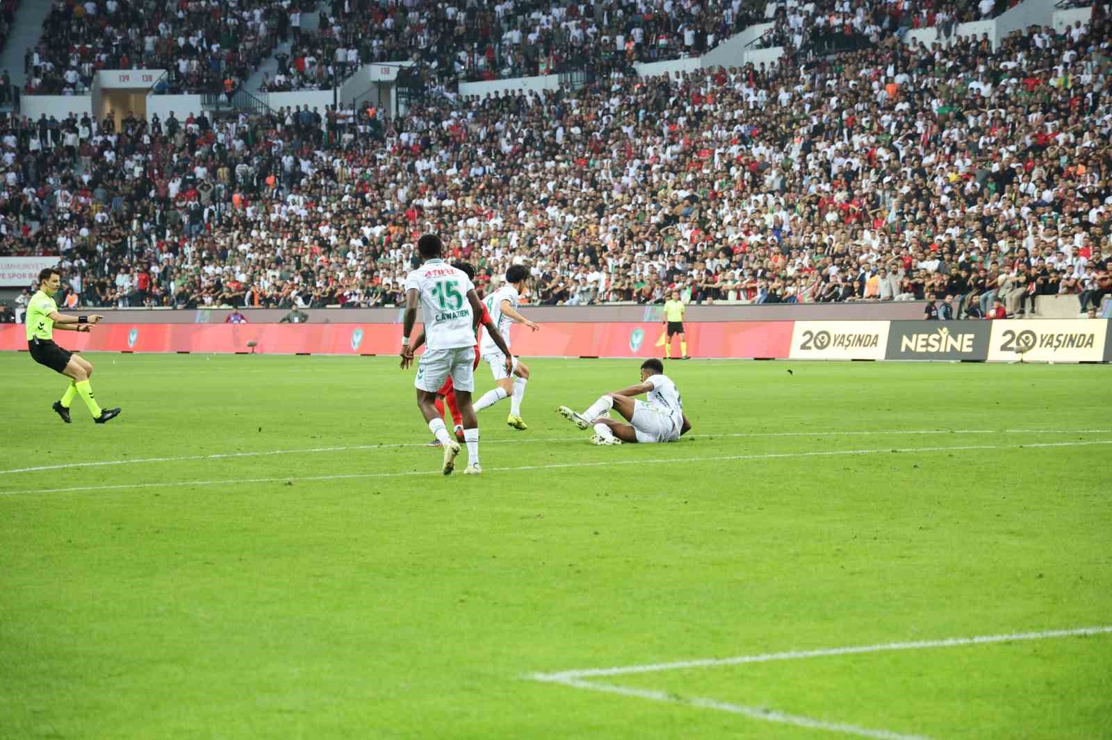 Trendyol Süper Lig: Amed Sportif Faaliyetler: 1 - Konyaspor: 0 (Maç sonucu)