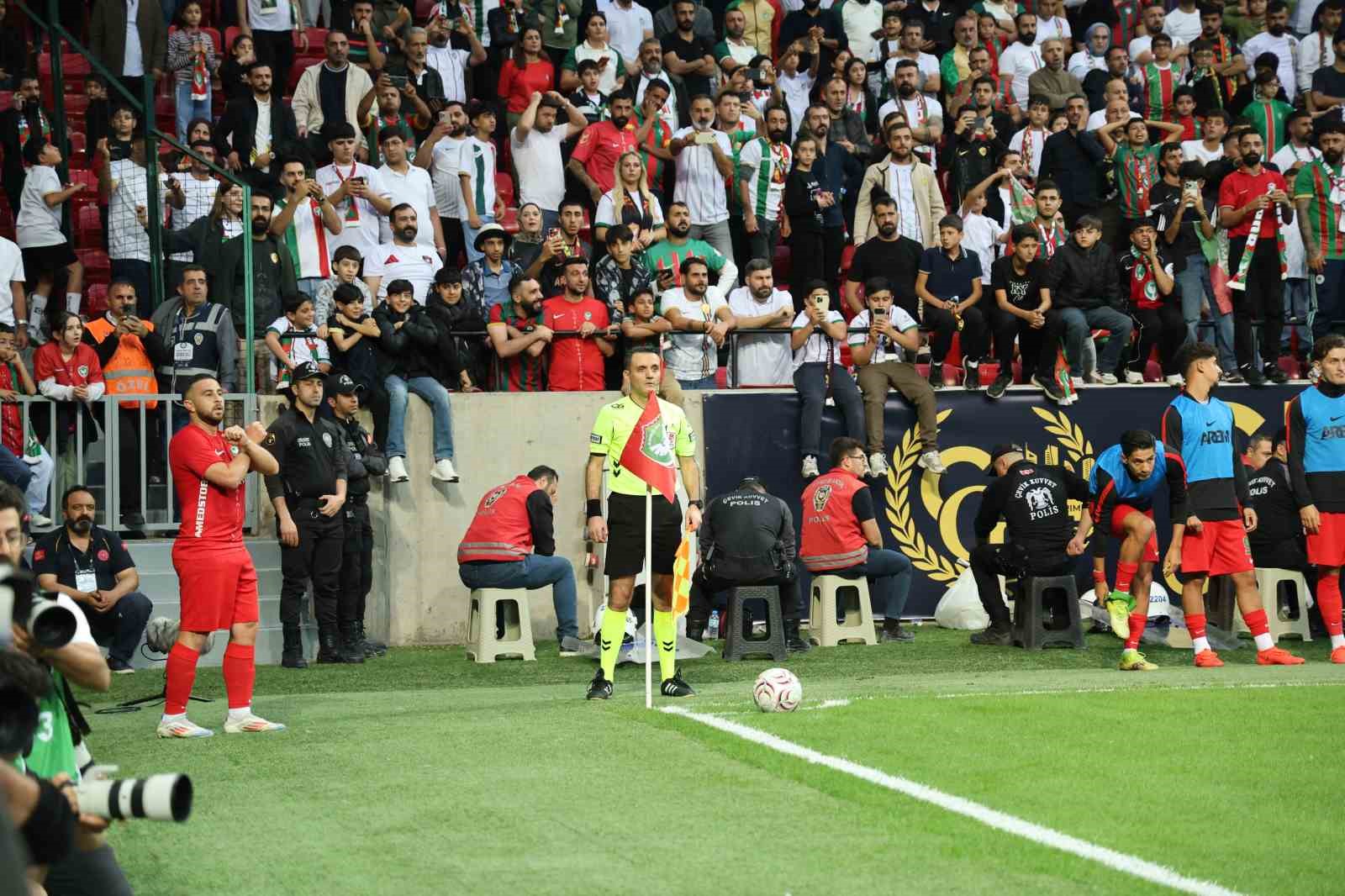 Trendyol Süper Lig: Amed Sportif Faaliyetler: 1 - Konyaspor: 0 (Maç sonucu)