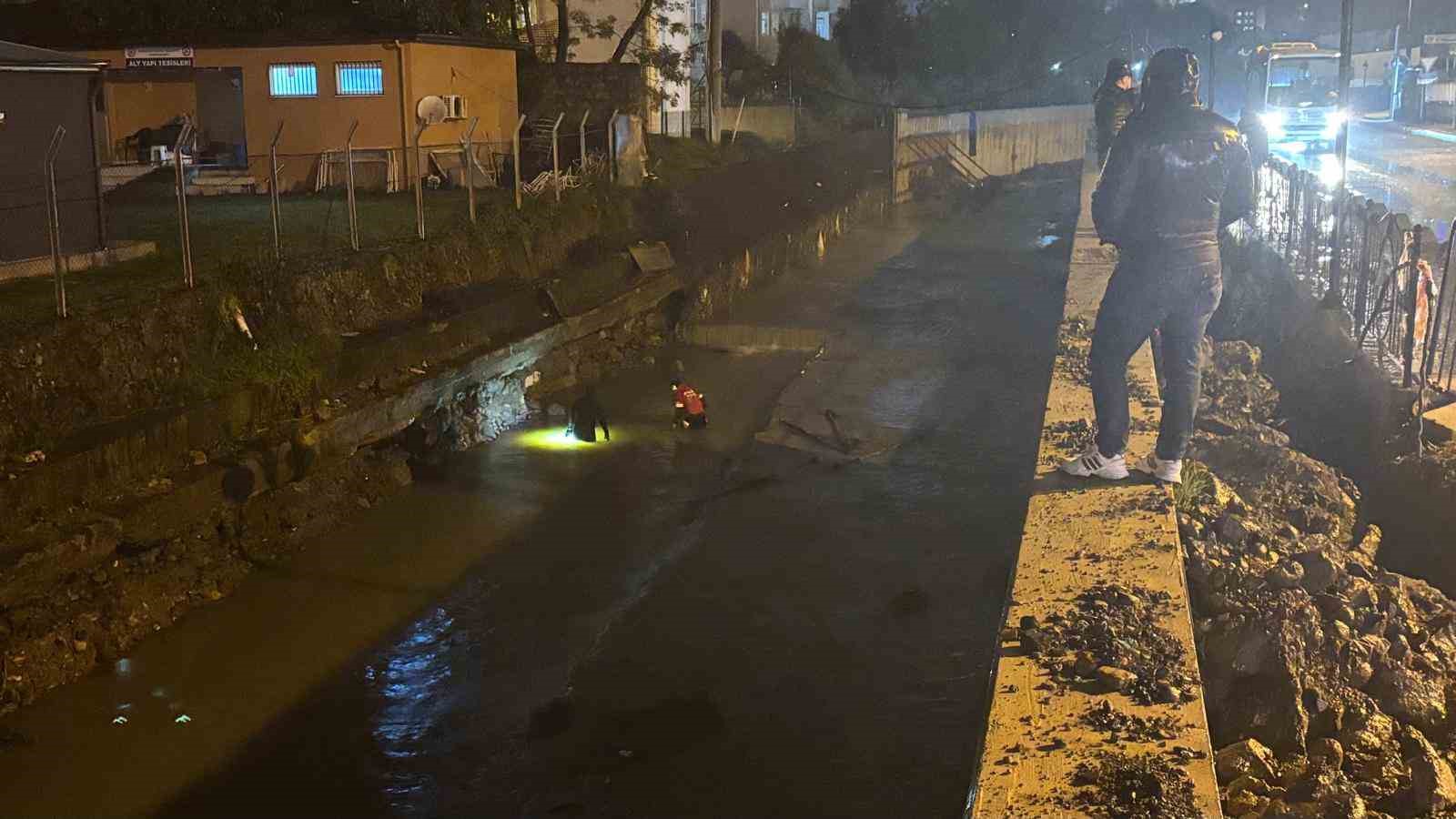 Zonguldak’ta eve silahla ateş açan belediye çalışanı tutuklandı