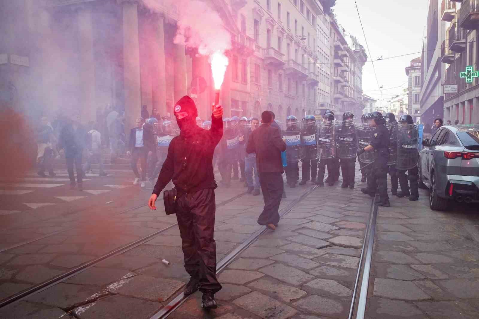 Milano’da protestocular polisle çatıştı