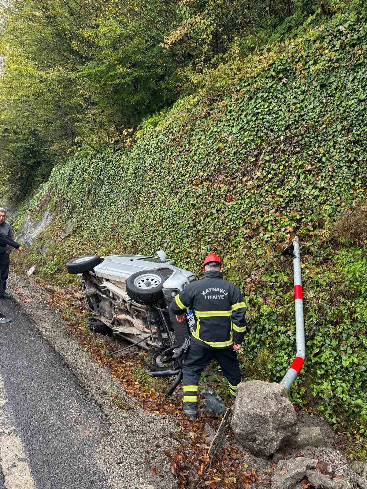 Bolu Dağı’nda kontrolden çıkan cip kanala devrildi
