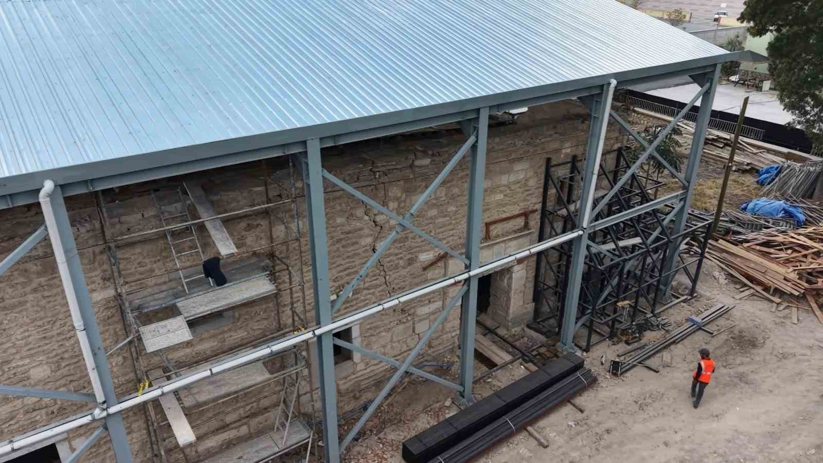 Eskil Ulu Camii yeniden ibadete açılmayı bekliyor