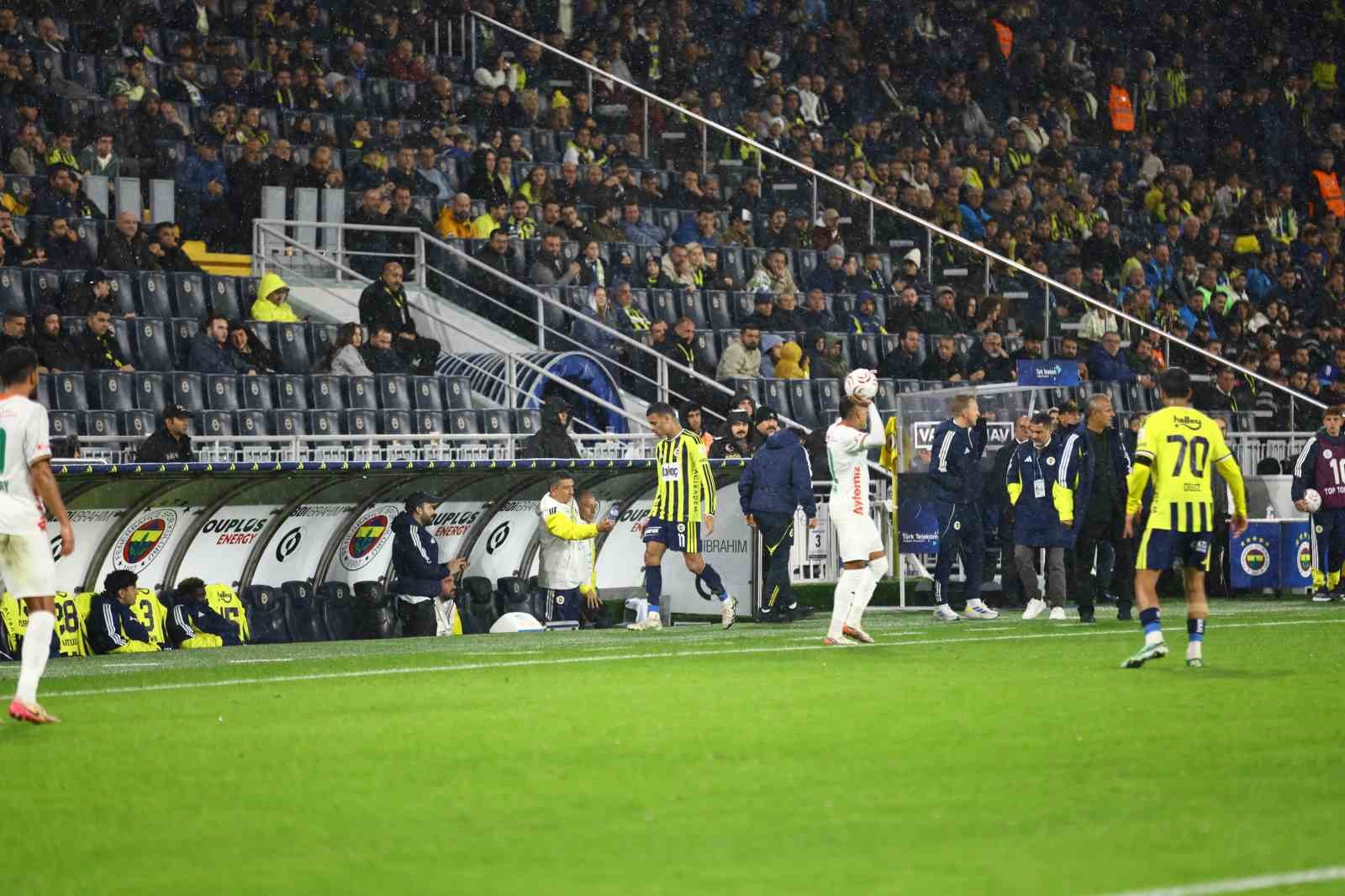 Trendyol Süper Lig: Fenerbahçe: 3 - Corendon Alanyaspor: 0 (Maç sonucu)