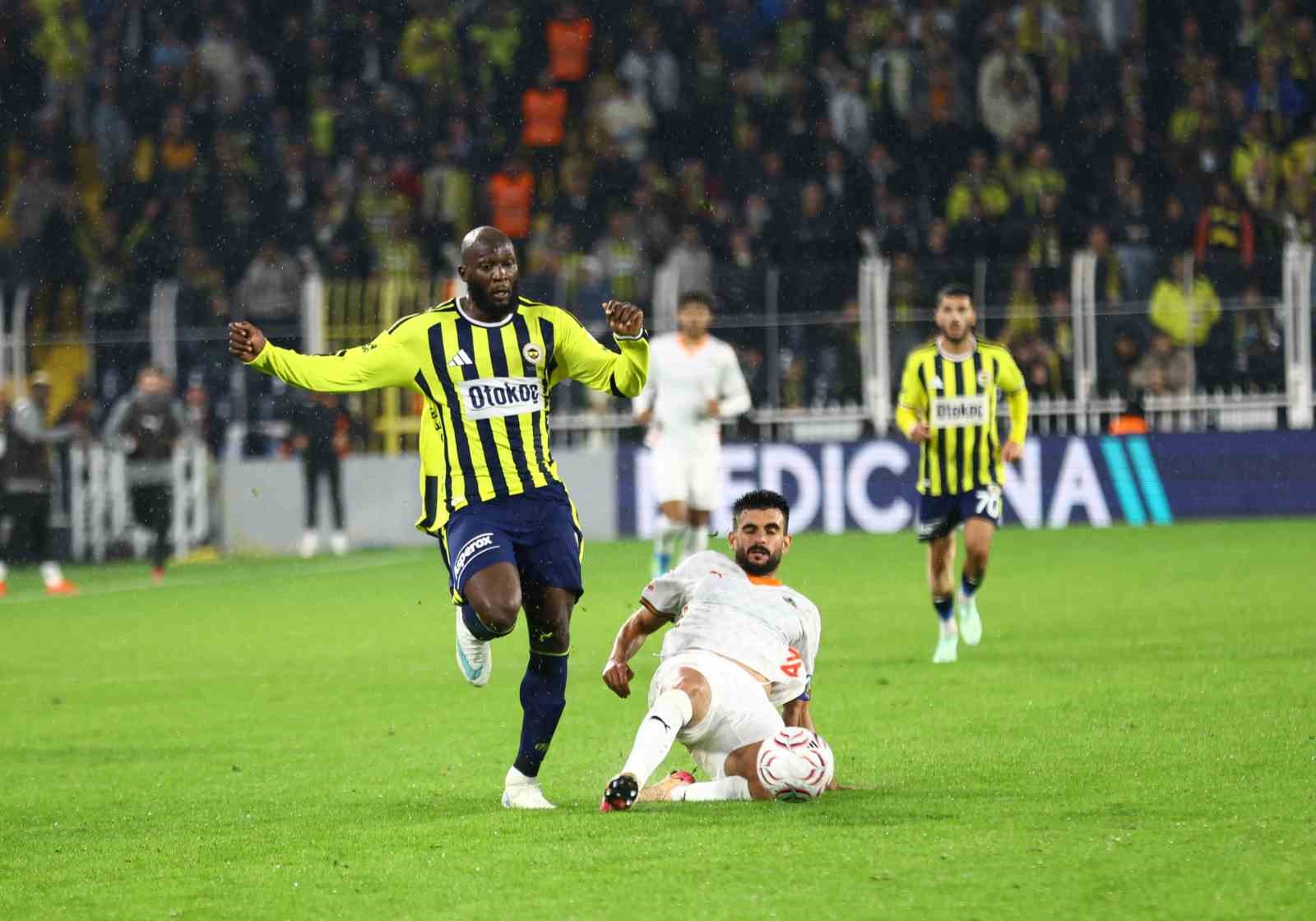 Trendyol Süper Lig: Fenerbahçe: 3 - Corendon Alanyaspor: 0 (Maç sonucu)
