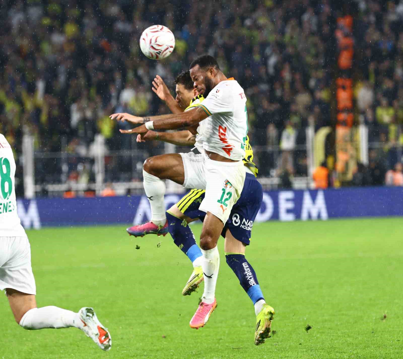 Trendyol Süper Lig: Fenerbahçe: 3 - Corendon Alanyaspor: 0 (Maç sonucu)