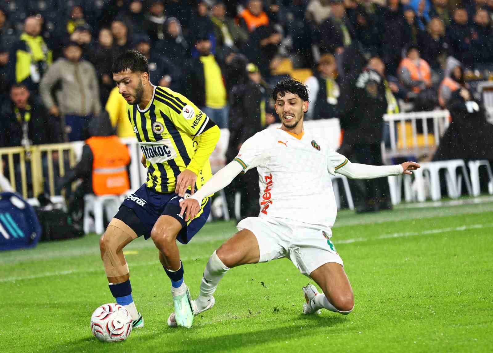 Trendyol Süper Lig: Fenerbahçe: 3 - Corendon Alanyaspor: 0 (Maç sonucu)