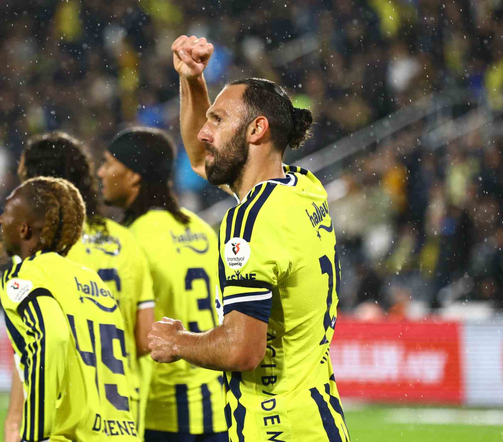 Trendyol Süper Lig: Fenerbahçe: 3 - Corendon Alanyaspor: 0 (Maç sonucu)