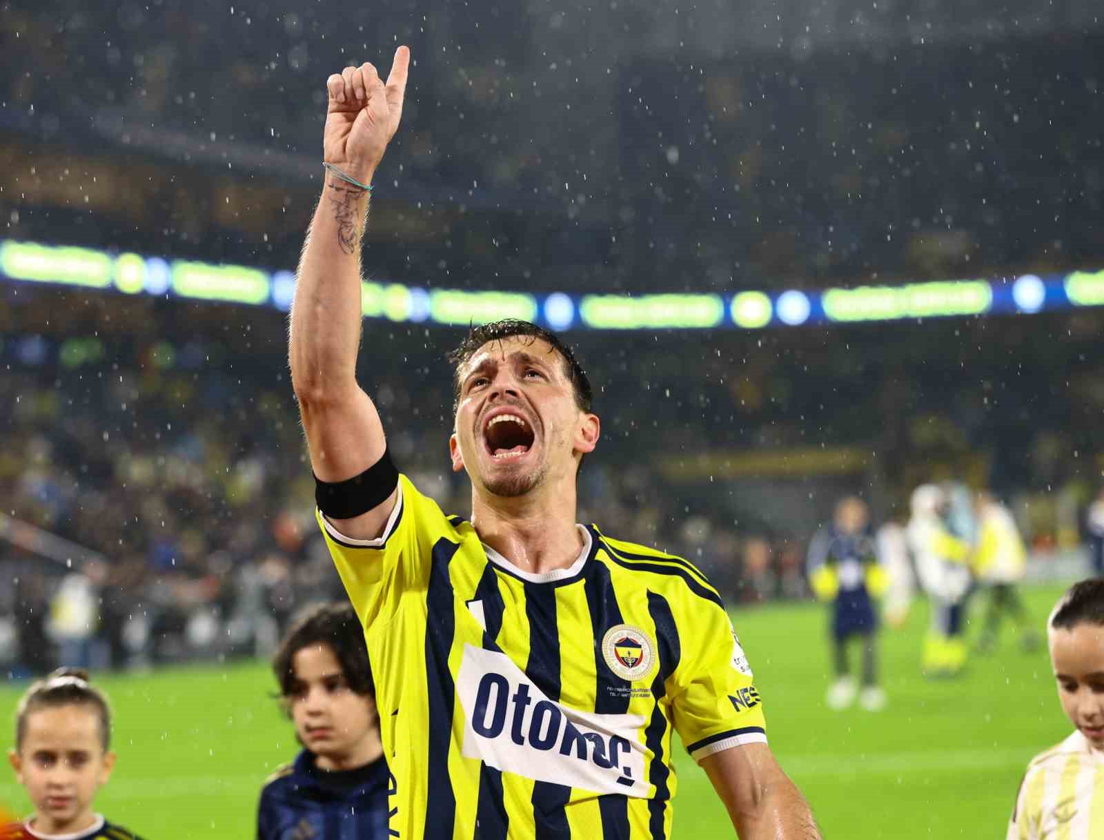 Trendyol Süper Lig: Fenerbahçe: 3 - Corendon Alanyaspor: 0 (Maç sonucu)
